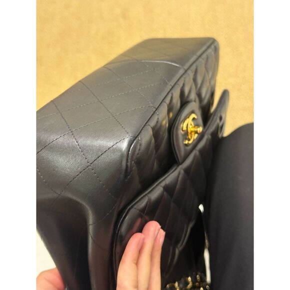 Chanel Women Pre-Loved Bag Very Good Condition - Picture 7 of 9